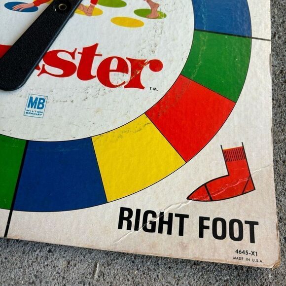 Twister Game Mat And Spinner 1966 - Picture 8 of 9